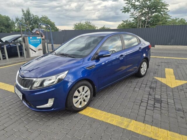 Синий Киа Рио, объемом двигателя 1.6 л и пробегом 150 тыс. км за 8371 $, фото 1 на Automoto.ua