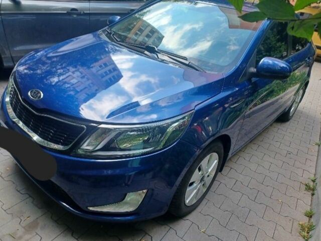 Синий Киа Рио, объемом двигателя 1.6 л и пробегом 233 тыс. км за 8000 $, фото 1 на Automoto.ua