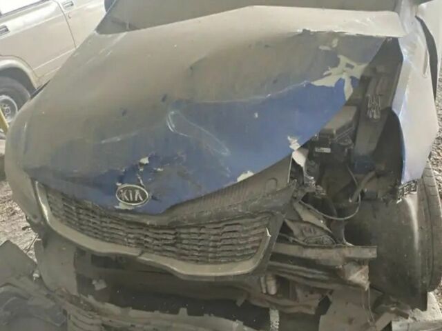 Синий Киа Рио, объемом двигателя 1.6 л и пробегом 218 тыс. км за 1600 $, фото 1 на Automoto.ua
