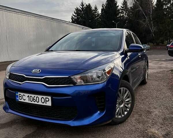 Синий Киа Рио, объемом двигателя 1.6 л и пробегом 130 тыс. км за 12999 $, фото 1 на Automoto.ua