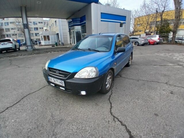 Синий Киа Рио, объемом двигателя 1.5 л и пробегом 250 тыс. км за 1900 $, фото 1 на Automoto.ua