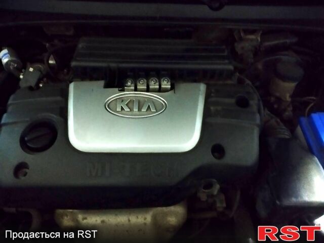 Зеленый Киа Рио, объемом двигателя 1.6 л и пробегом 120 тыс. км за 4000 $, фото 1 на Automoto.ua