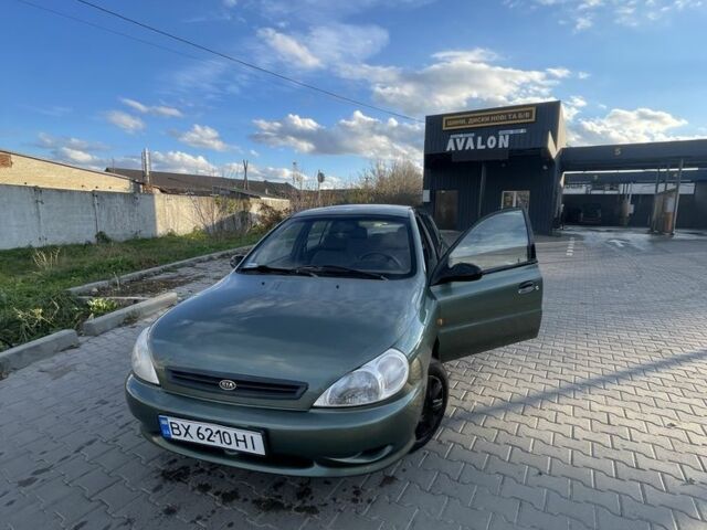 Зеленый Киа Рио, объемом двигателя 1.5 л и пробегом 180 тыс. км за 2300 $, фото 1 на Automoto.ua