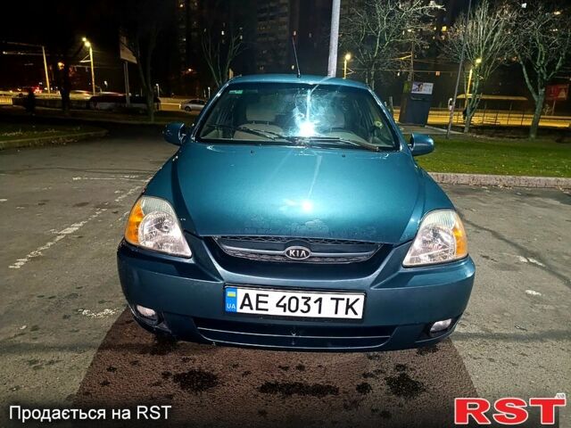 Зеленый Киа Рио, объемом двигателя 1.3 л и пробегом 0 тыс. км за 2500 $, фото 1 на Automoto.ua
