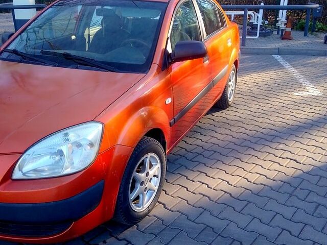 Оранжевый Киа Рио, объемом двигателя 1.4 л и пробегом 0 тыс. км за 3600 $, фото 1 на Automoto.ua