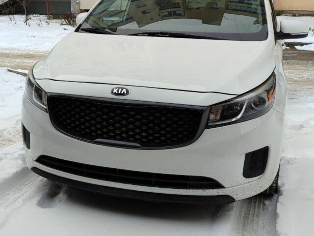 Білий Кіа Седона, об'ємом двигуна 3 л та пробігом 200 тис. км за 13500 $, фото 1 на Automoto.ua