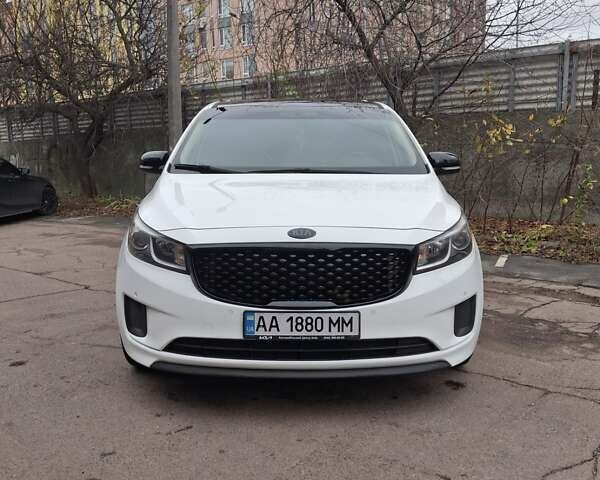 Белый Киа Седона, объемом двигателя 3.34 л и пробегом 165 тыс. км за 14100 $, фото 1 на Automoto.ua