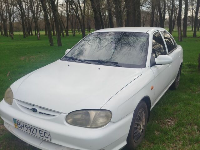 Белый Киа Сефия, объемом двигателя 1 л и пробегом 100 тыс. км за 1700 $, фото 1 на Automoto.ua