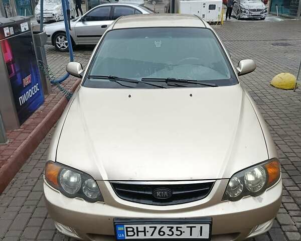 Бежевый Киа Шума, объемом двигателя 1.6 л и пробегом 268 тыс. км за 1600 $, фото 1 на Automoto.ua