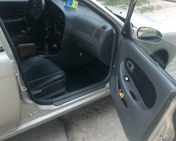 Сірий Кіа Шума, об'ємом двигуна 1.5 л та пробігом 250 тис. км за 2800 $, фото 1 на Automoto.ua