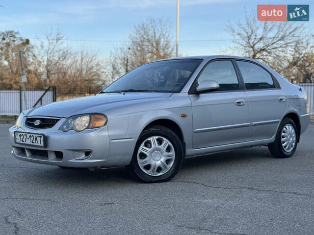 Сірий Кіа Шума, об'ємом двигуна 1.6 л та пробігом 160 тис. км за 3200 $, фото 1 на Automoto.ua