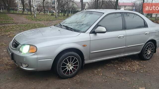 Серый Киа Шума, объемом двигателя 1.6 л и пробегом 240 тыс. км за 2200 $, фото 1 на Automoto.ua