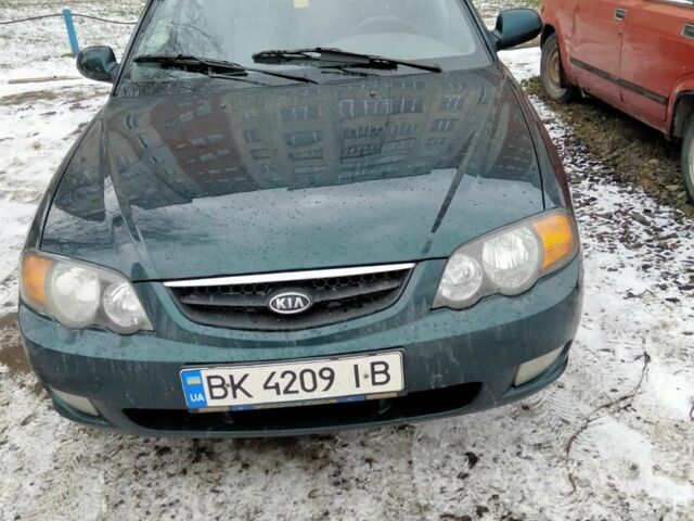 Зеленый Киа Шума, объемом двигателя 1.8 л и пробегом 200 тыс. км за 1450 $, фото 1 на Automoto.ua