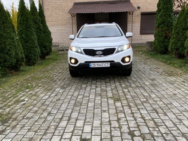 Белый Киа Соренто, объемом двигателя 2.2 л и пробегом 212 тыс. км за 13000 $, фото 1 на Automoto.ua
