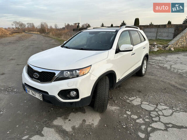 Белый Киа Соренто, объемом двигателя 2.2 л и пробегом 230 тыс. км за 12300 $, фото 1 на Automoto.ua