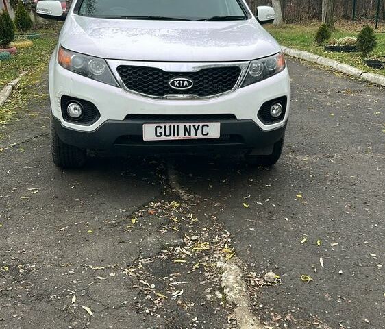 Белый Киа Соренто, объемом двигателя 2.2 л и пробегом 110 тыс. км за 4800 $, фото 1 на Automoto.ua