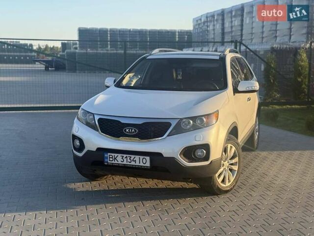 Белый Киа Соренто, объемом двигателя 2.2 л и пробегом 310 тыс. км за 12200 $, фото 1 на Automoto.ua
