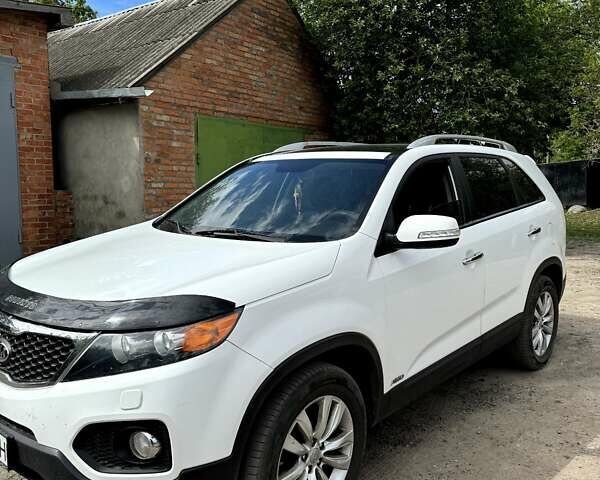 Белый Киа Соренто, объемом двигателя 2.2 л и пробегом 233 тыс. км за 13700 $, фото 1 на Automoto.ua