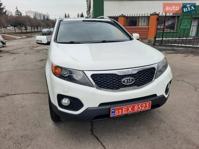 Белый Киа Соренто, объемом двигателя 2.2 л и пробегом 218 тыс. км за 14300 $, фото 1 на Automoto.ua