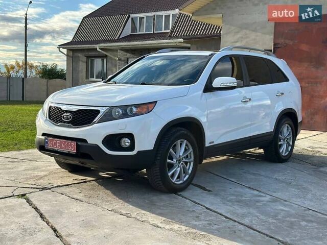Білий Кіа Соренто, об'ємом двигуна 2.2 л та пробігом 238 тис. км за 13500 $, фото 1 на Automoto.ua