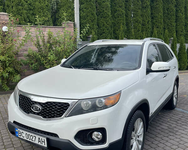 Белый Киа Соренто, объемом двигателя 2.2 л и пробегом 357 тыс. км за 13000 $, фото 1 на Automoto.ua