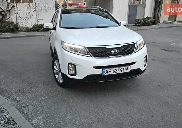 Белый Киа Соренто, объемом двигателя 2.2 л и пробегом 215 тыс. км за 16800 $, фото 1 на Automoto.ua