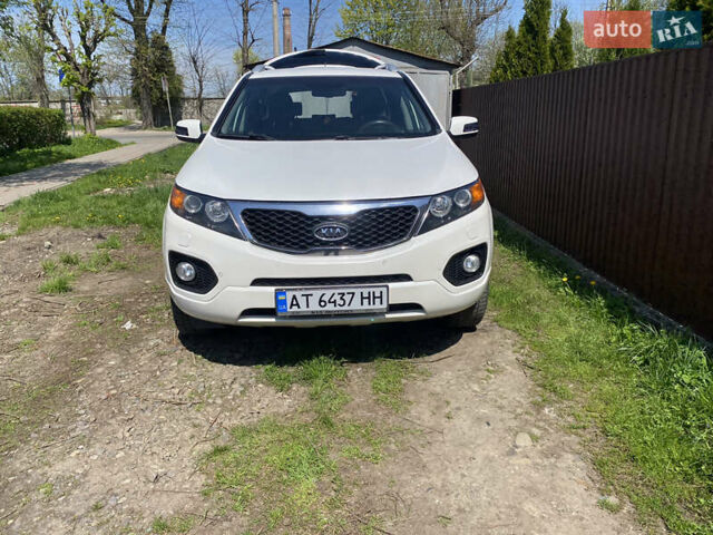 Білий Кіа Соренто, об'ємом двигуна 2.2 л та пробігом 225 тис. км за 13750 $, фото 1 на Automoto.ua