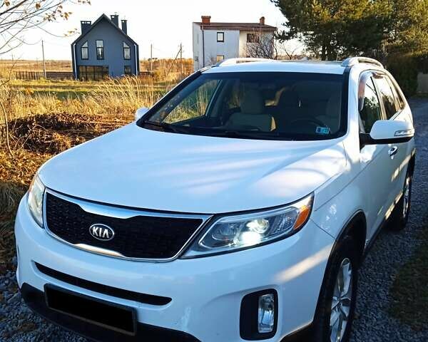 Белый Киа Соренто, объемом двигателя 2.4 л и пробегом 201 тыс. км за 10400 $, фото 1 на Automoto.ua