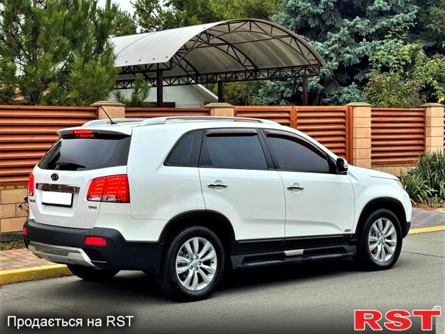 Білий Кіа Соренто, об'ємом двигуна 2.2 л та пробігом 117 тис. км за 15900 $, фото 1 на Automoto.ua