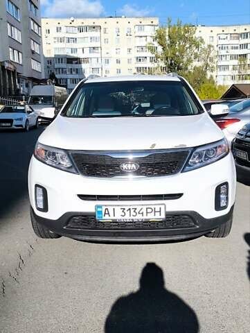 Белый Киа Соренто, объемом двигателя 2.4 л и пробегом 232 тыс. км за 10999 $, фото 1 на Automoto.ua