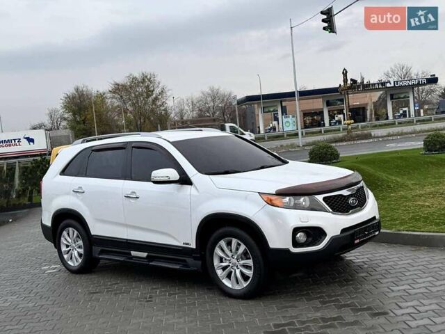 Білий Кіа Соренто, об'ємом двигуна 2.2 л та пробігом 117 тис. км за 15950 $, фото 1 на Automoto.ua