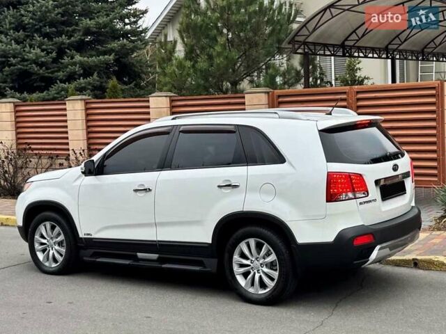 Білий Кіа Соренто, об'ємом двигуна 2.2 л та пробігом 117 тис. км за 15900 $, фото 1 на Automoto.ua