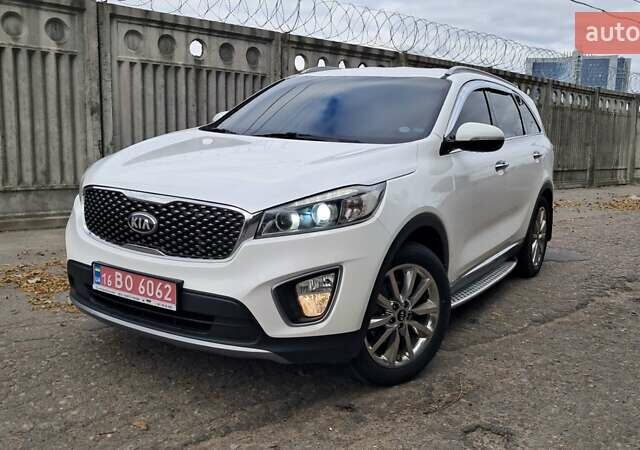 Киа Соренто 2015 в Киеве на Automoto.ua Белый Киа Соренто, объемом двигателя 2 л и пробегом 179 тыс. км за 21900 $, фото 1 на Automoto.ua