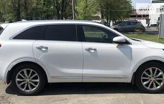 Белый Киа Соренто, объемом двигателя 3.34 л и пробегом 170 тыс. км за 15900 $, фото 1 на Automoto.ua