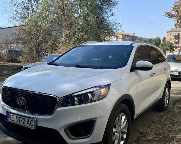 Белый Киа Соренто, объемом двигателя 2.36 л и пробегом 136 тыс. км за 16600 $, фото 1 на Automoto.ua