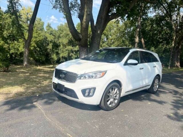 Белый Киа Соренто, объемом двигателя 3.3 л и пробегом 62 тыс. км за 4300 $, фото 1 на Automoto.ua