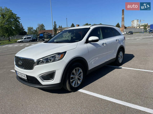 Белый Киа Соренто, объемом двигателя 2.36 л и пробегом 135 тыс. км за 19500 $, фото 1 на Automoto.ua