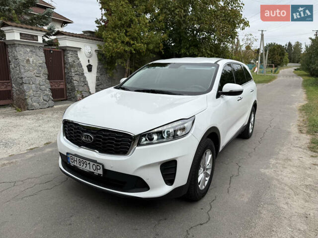 Белый Киа Соренто, объемом двигателя 2.4 л и пробегом 80 тыс. км за 15500 $, фото 1 на Automoto.ua
