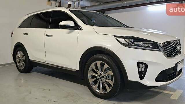 Белый Киа Соренто, объемом двигателя 2.2 л и пробегом 74 тыс. км за 26000 $, фото 1 на Automoto.ua