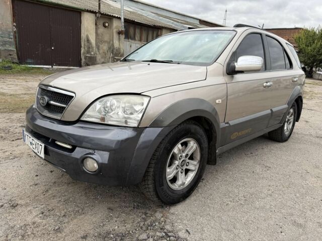 Кіа Соренто 2004 у Харкові на Automoto.ua Бежевий Кіа Соренто, об'ємом двигуна 2.5 л та пробігом 290 тис. км за 3700 $, фото 1 на Automoto.ua