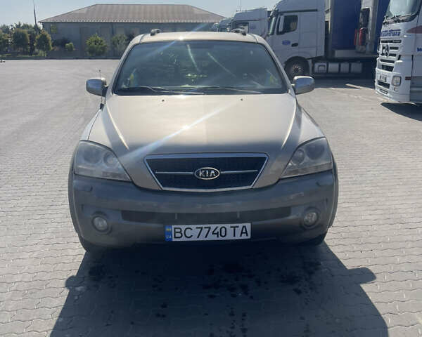 Бежевый Киа Соренто, объемом двигателя 2.5 л и пробегом 350 тыс. км за 6500 $, фото 1 на Automoto.ua