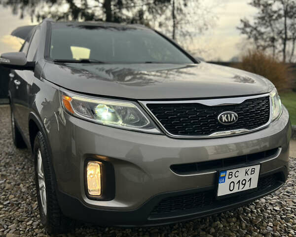 Бежевый Киа Соренто, объемом двигателя 2.36 л и пробегом 217 тыс. км за 13200 $, фото 1 на Automoto.ua
