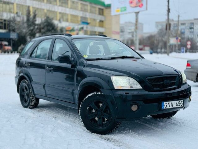 Черный Киа Соренто, объемом двигателя 2.5 л и пробегом 340 тыс. км за 3250 $, фото 1 на Automoto.ua