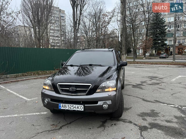 Черный Киа Соренто, объемом двигателя 2.5 л и пробегом 340 тыс. км за 7500 $, фото 1 на Automoto.ua