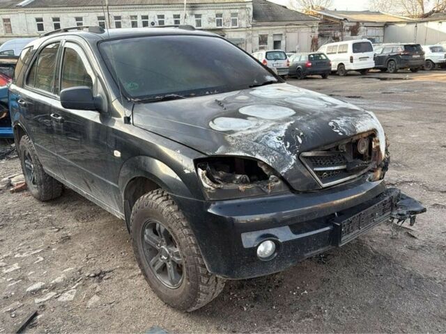 Черный Киа Соренто, объемом двигателя 2.5 л и пробегом 100 тыс. км за 1100 $, фото 1 на Automoto.ua
