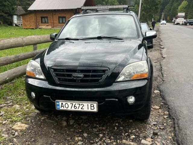 Черный Киа Соренто, объемом двигателя 2.5 л и пробегом 300 тыс. км за 8000 $, фото 1 на Automoto.ua