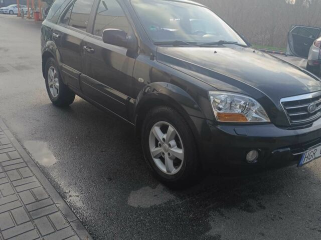 Черный Киа Соренто, объемом двигателя 2.5 л и пробегом 250 тыс. км за 3950 $, фото 1 на Automoto.ua
