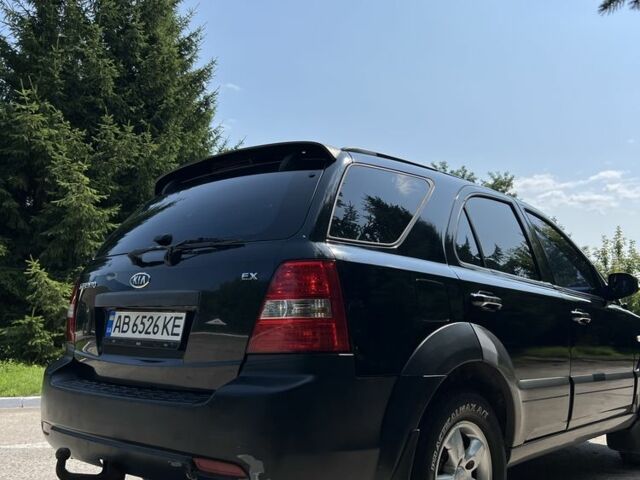 Чорний Кіа Соренто, об'ємом двигуна 2.5 л та пробігом 355 тис. км за 8200 $, фото 1 на Automoto.ua