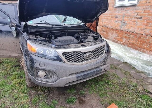 Черный Киа Соренто, объемом двигателя 2.2 л и пробегом 278 тыс. км за 4000 $, фото 1 на Automoto.ua