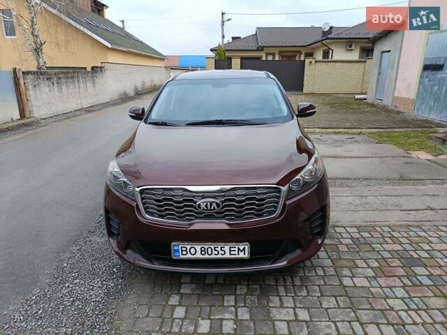 Красный Киа Соренто, объемом двигателя 2.36 л и пробегом 143 тыс. км за 16950 $, фото 1 на Automoto.ua